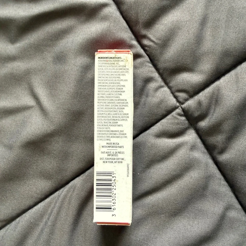 CoverGirl Outlast Concealer Women 9mL Fair‎ Ivory New Extreme Wear 24HR 800